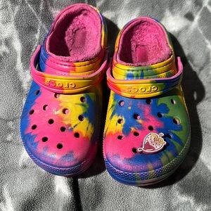 Tie Dye Pink fleece lined crocs